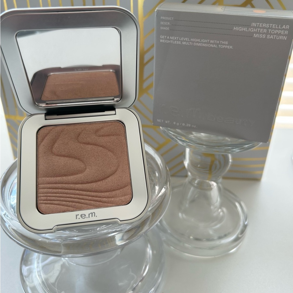 ✨REM Beauty Interstellar Highlighter Topper Miss Saturn | New in Box✨